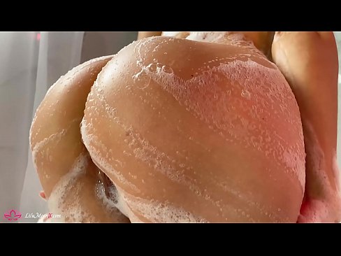 ❤️ Zeshkania masturbon pidhin me vibrator deri në orgazmë intensive në dush ❤ Porno e bukur tek ne sq.xxx050890.ru ️❤